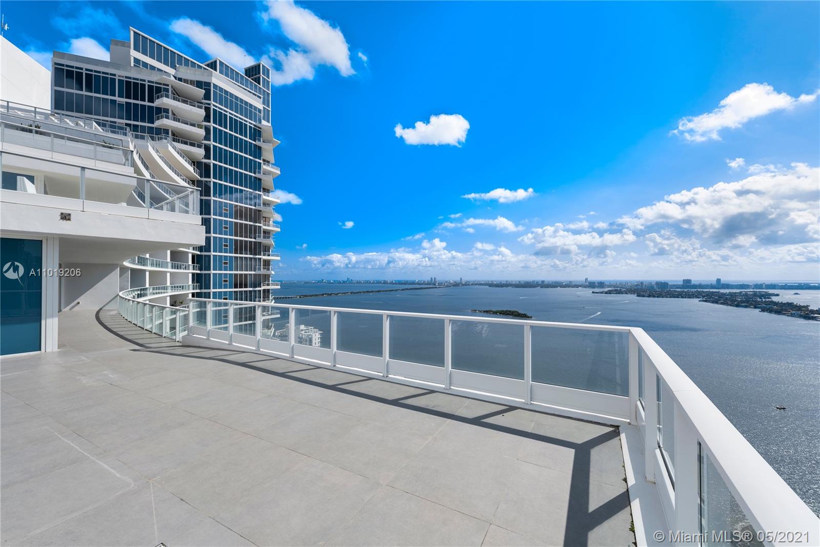 PARAMOUNT BAY CONDO - Residential