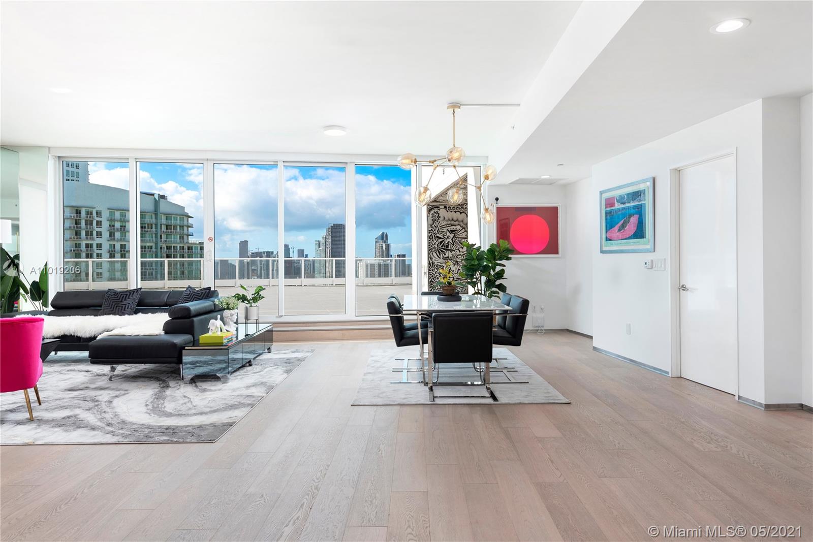 PARAMOUNT BAY CONDO - Residential