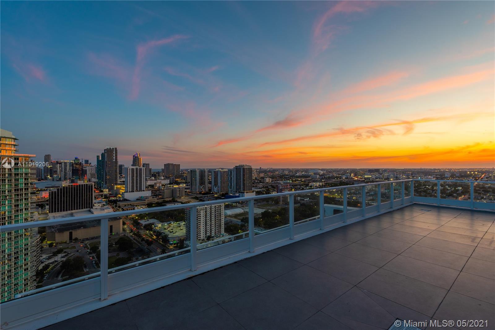 PARAMOUNT BAY CONDO - Residential