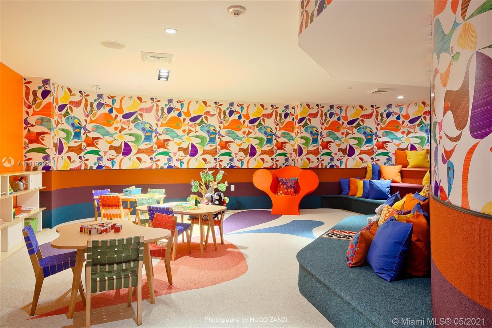 PARAMOUNT BAY CONDO - Residential