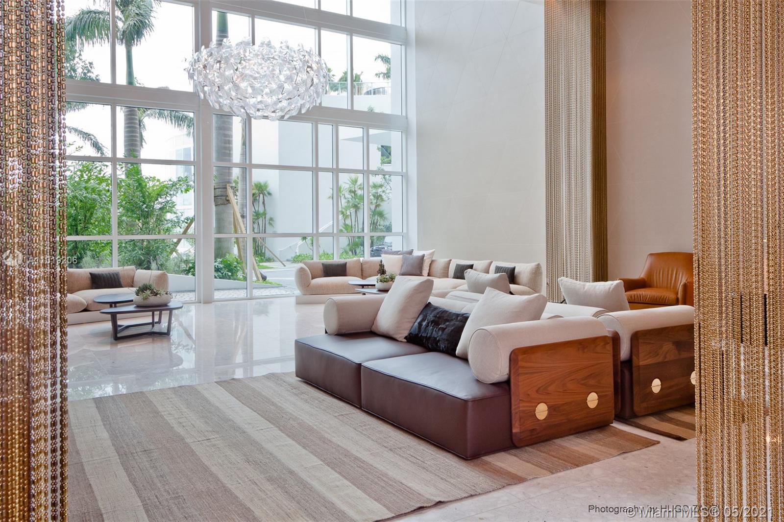 PARAMOUNT BAY CONDO - Residential