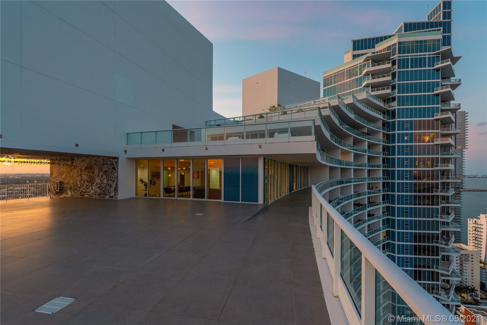 PARAMOUNT BAY CONDO - Residential