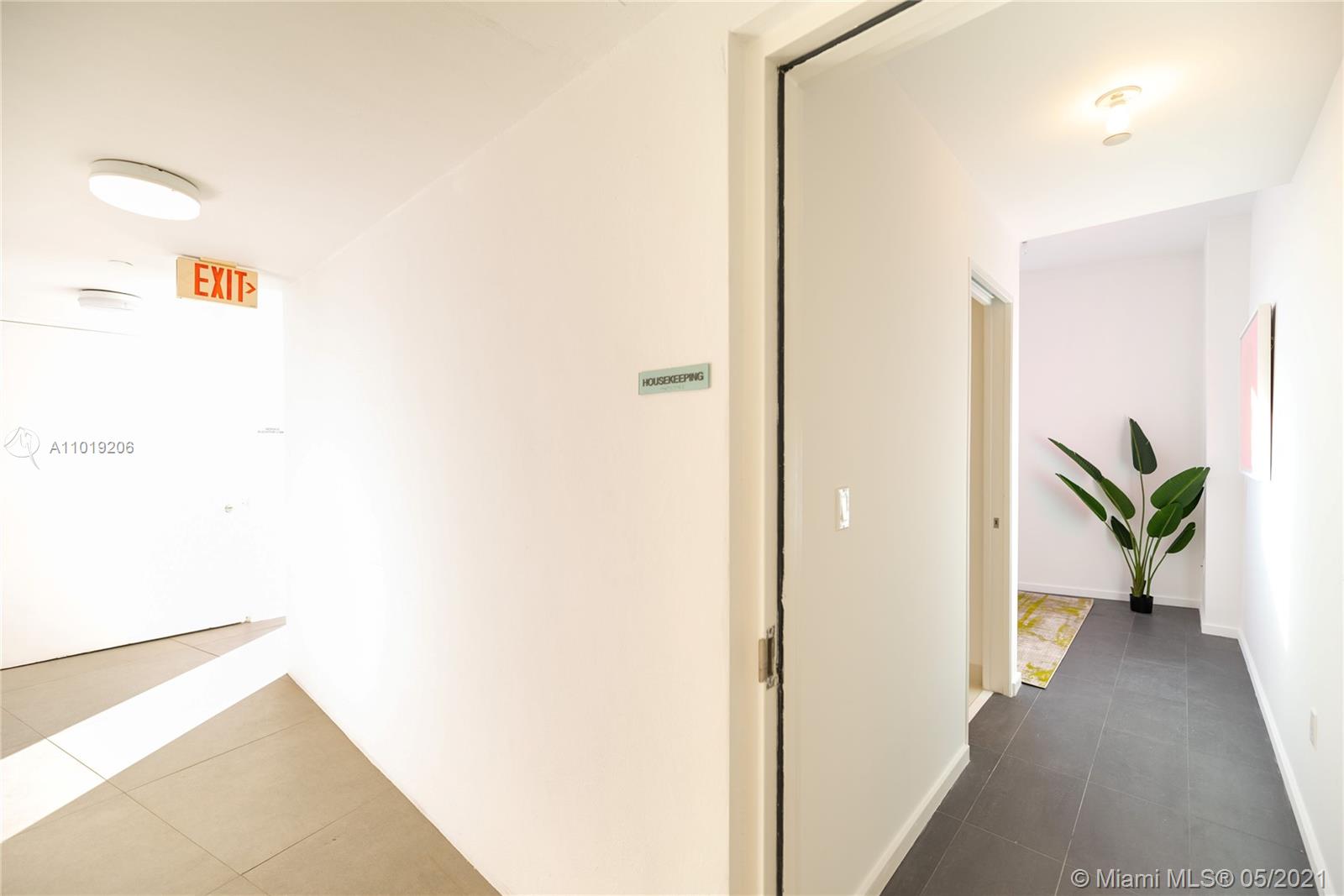 PARAMOUNT BAY CONDO - Residential