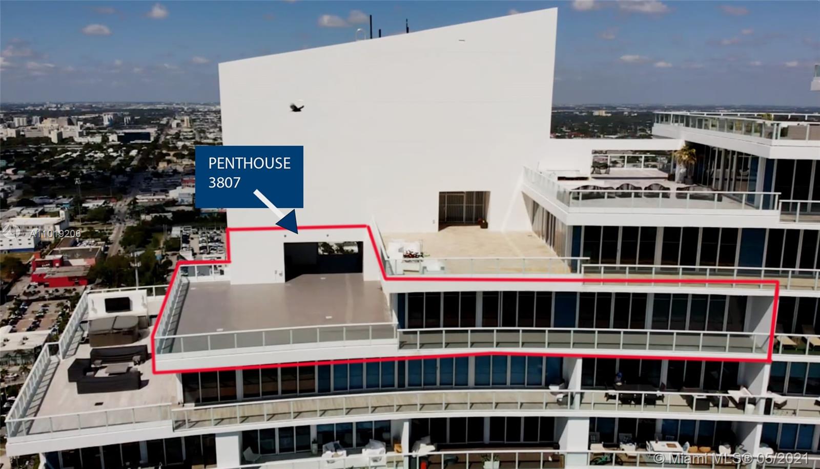 PARAMOUNT BAY CONDO - Residential