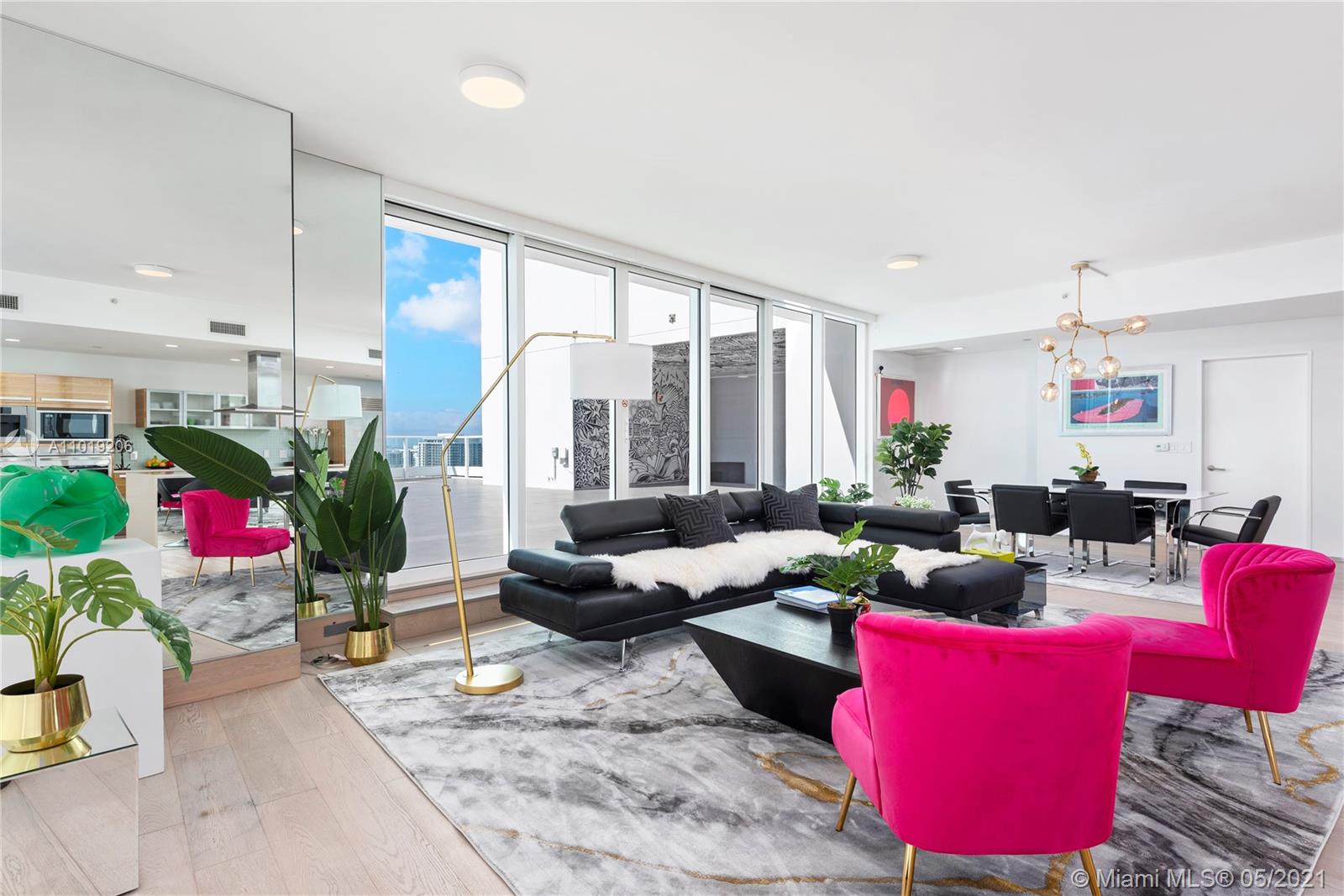 PARAMOUNT BAY CONDO - Residential