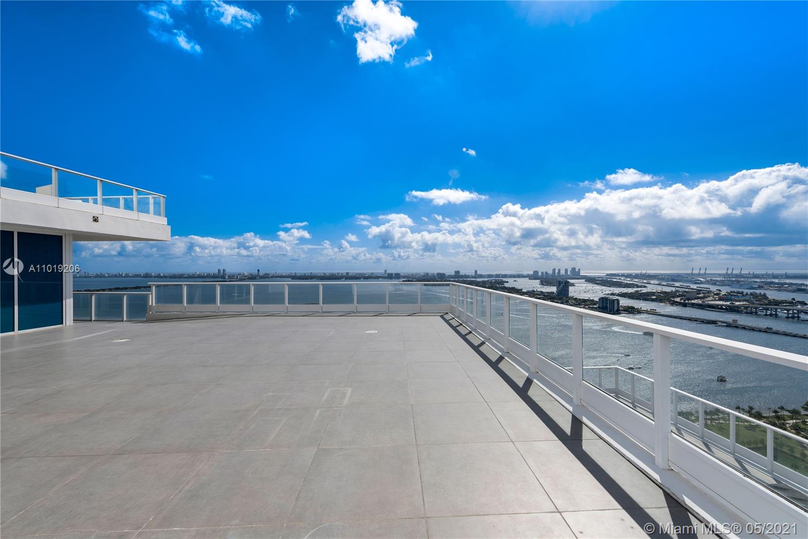 PARAMOUNT BAY CONDO - Residential