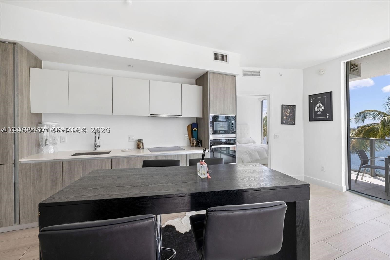 2900 NE 7th Ave 809