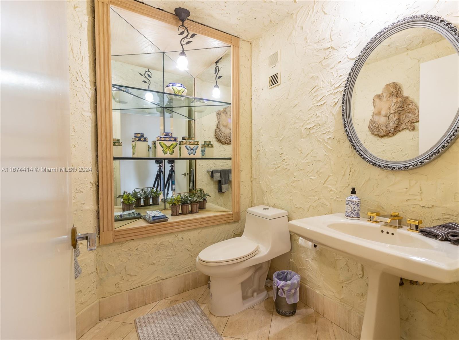 ONE ISLAND PLACE CONDO - Residential