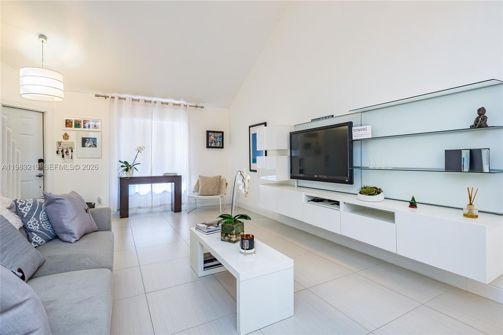 Photo of 370 SE 2nd Ave #G3, Deerfield Beach, FL 33441 (MLS # A11983219)