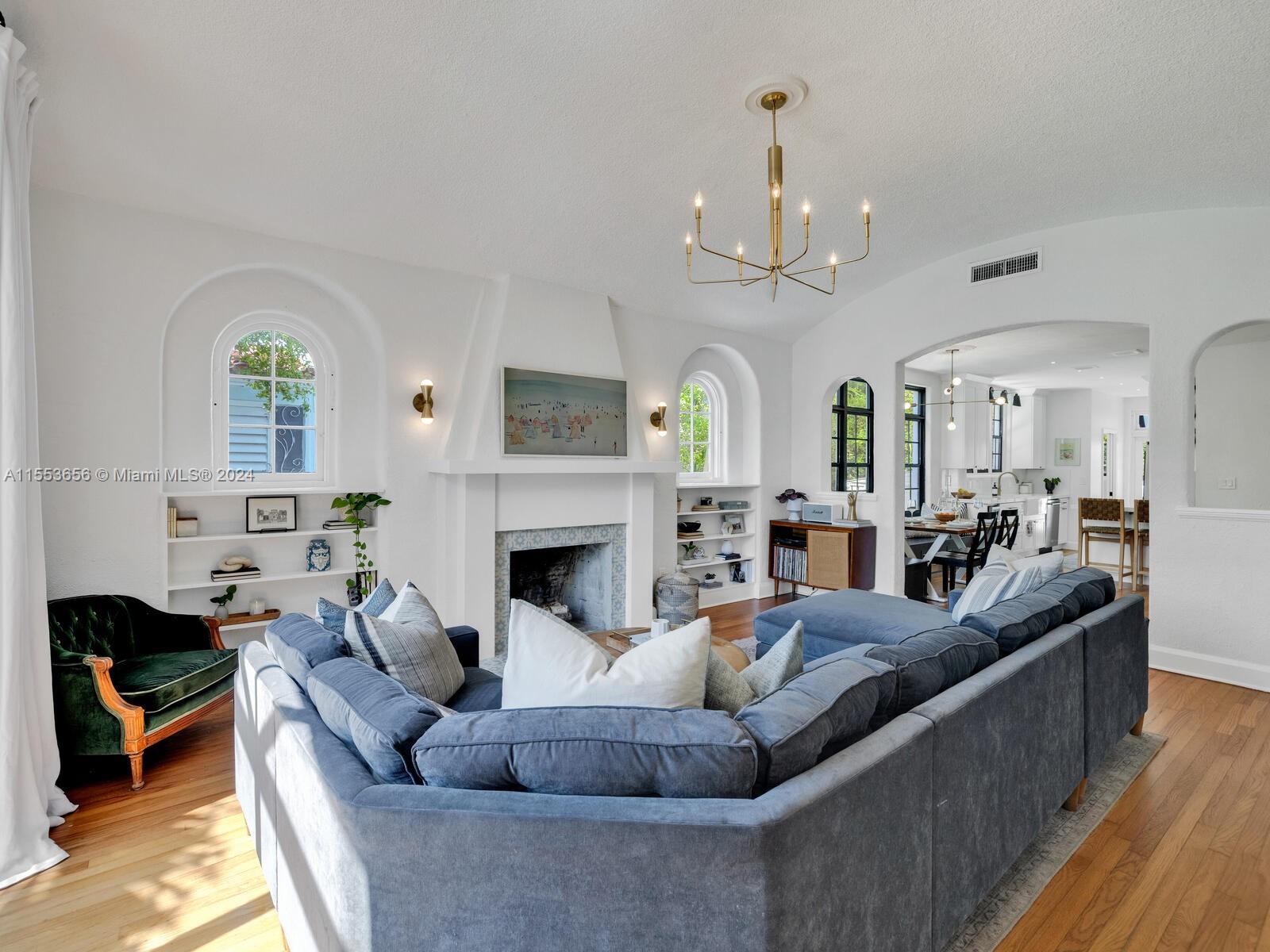 WATERSEDGE - Residential