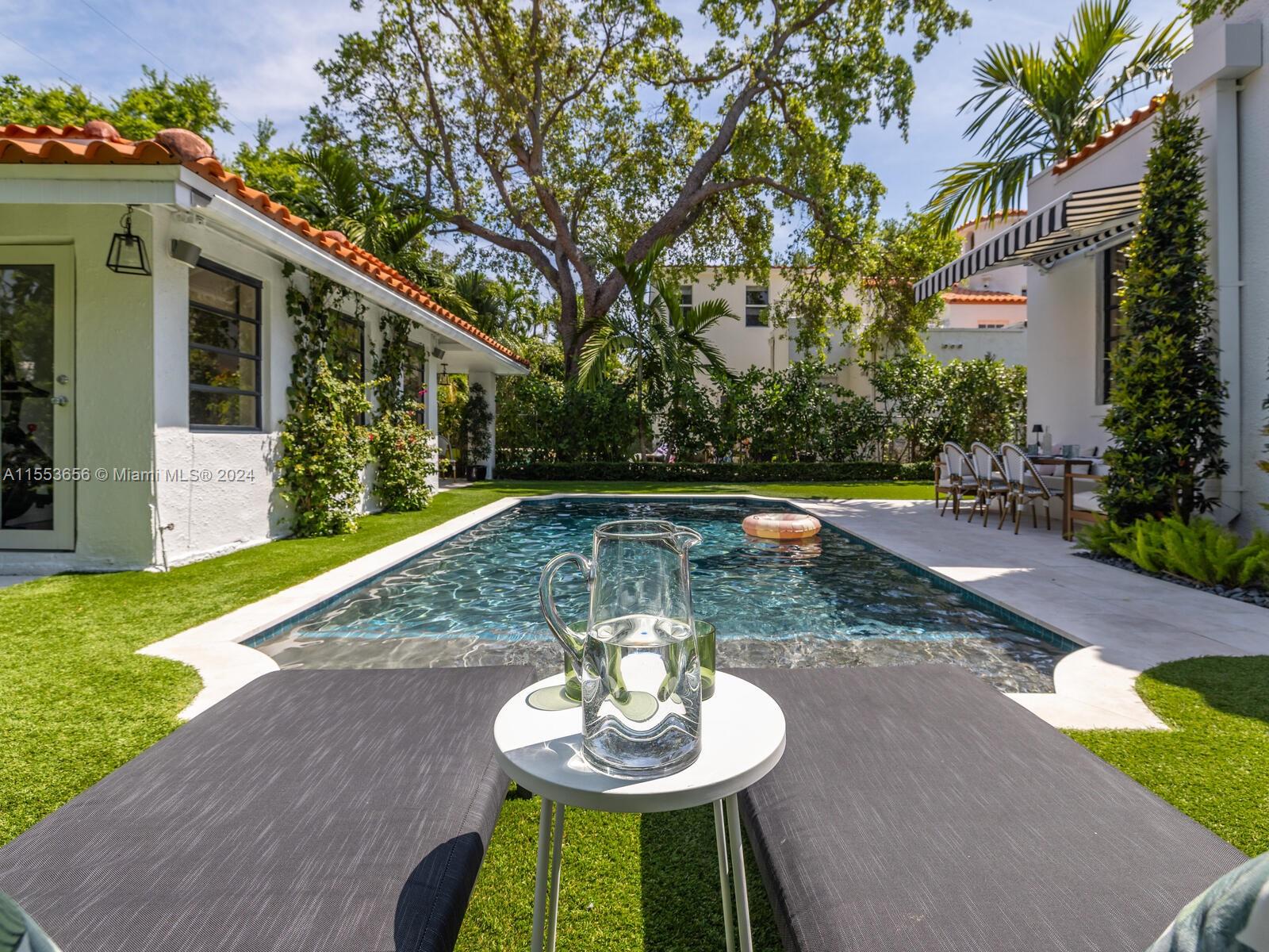 WATERSEDGE - Residential