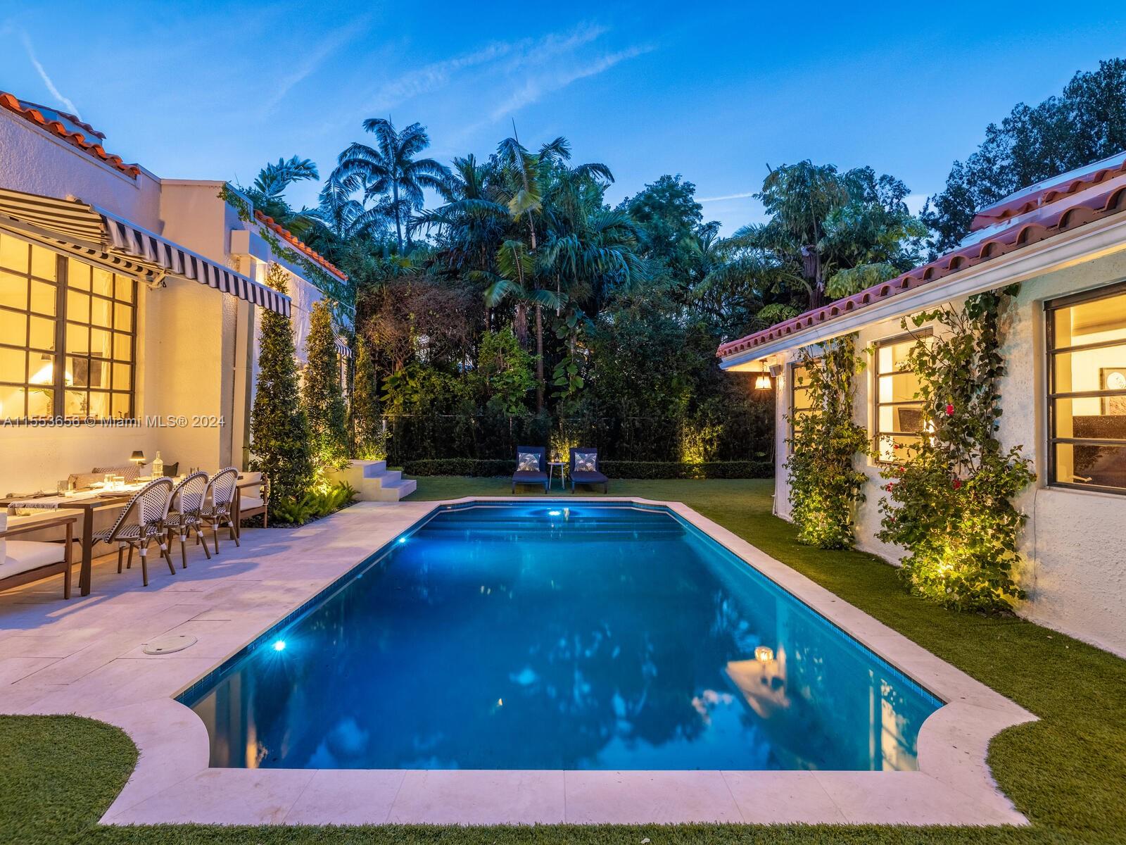 WATERSEDGE - Residential