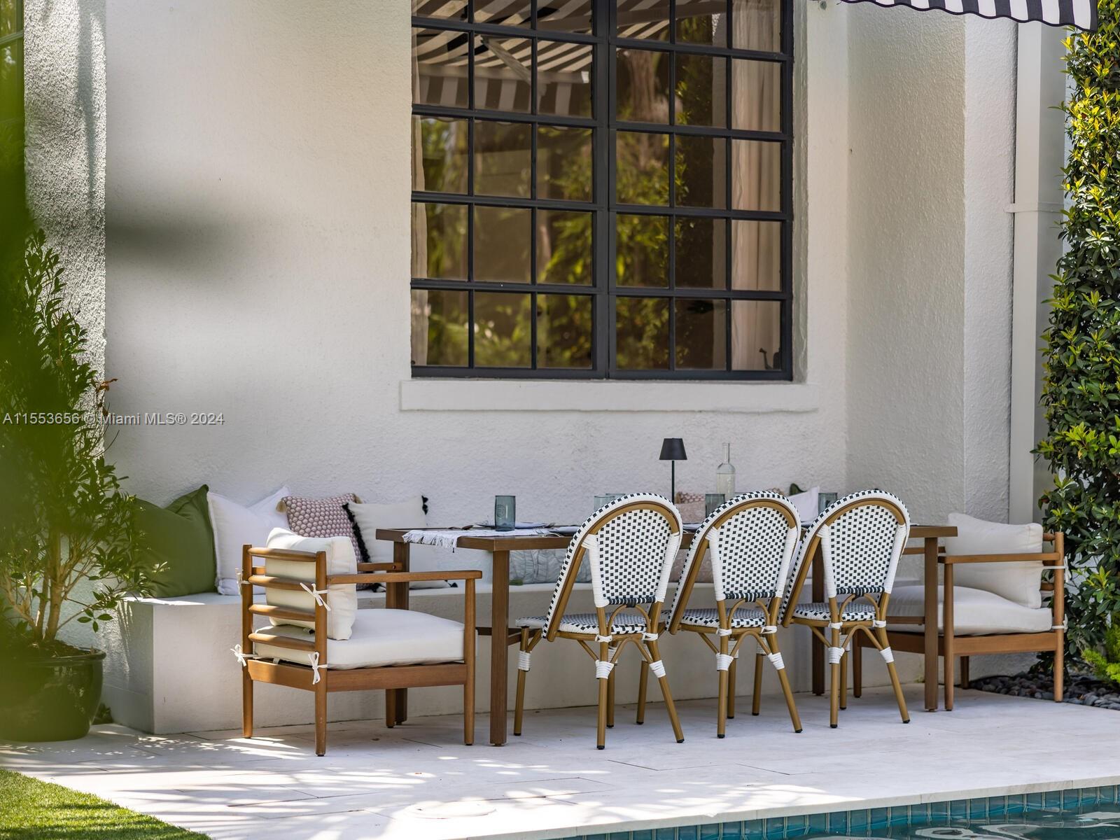 WATERSEDGE - Residential