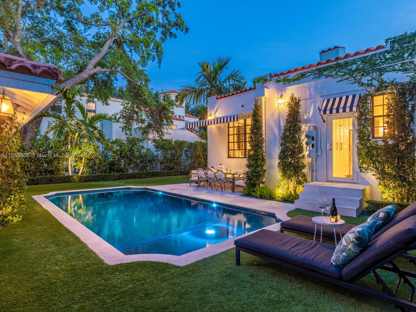 WATERSEDGE - Residential