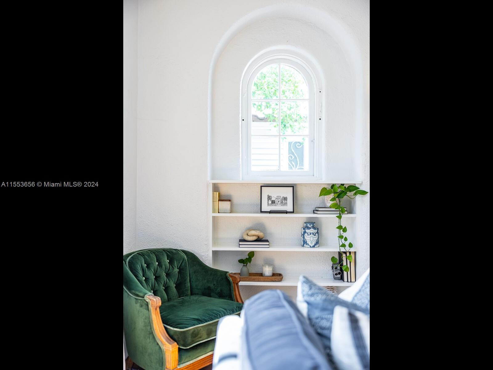 WATERSEDGE - Residential