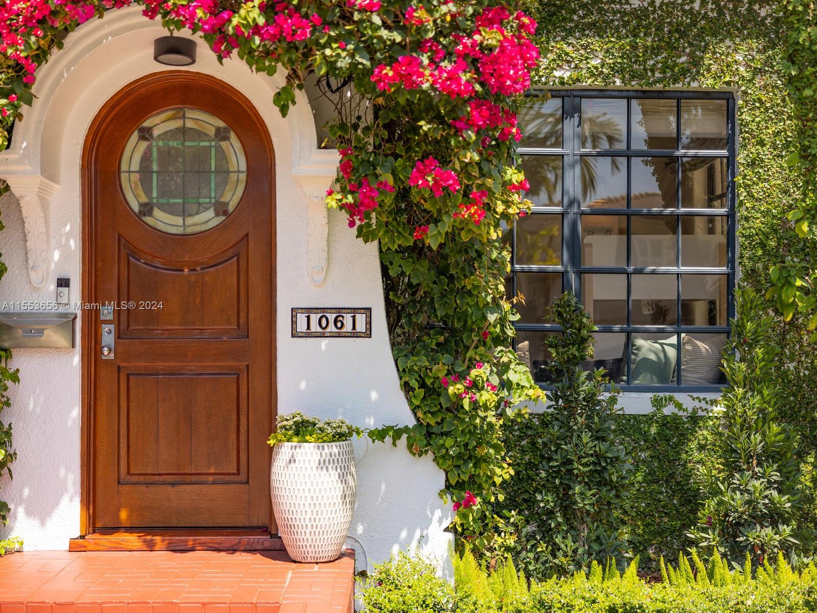 WATERSEDGE - Residential