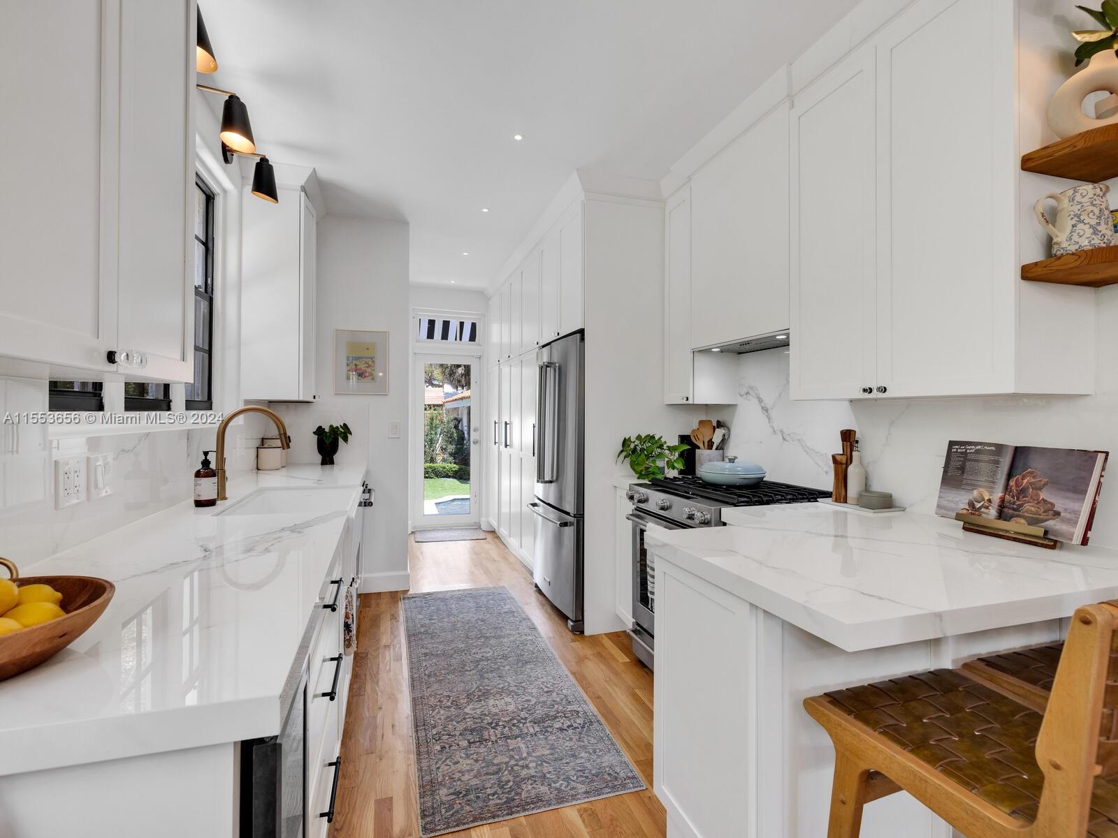 WATERSEDGE - Residential