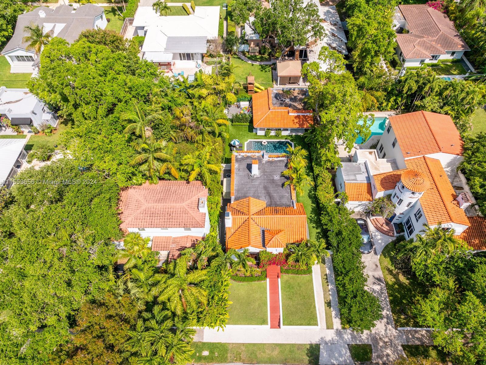 WATERSEDGE - Residential