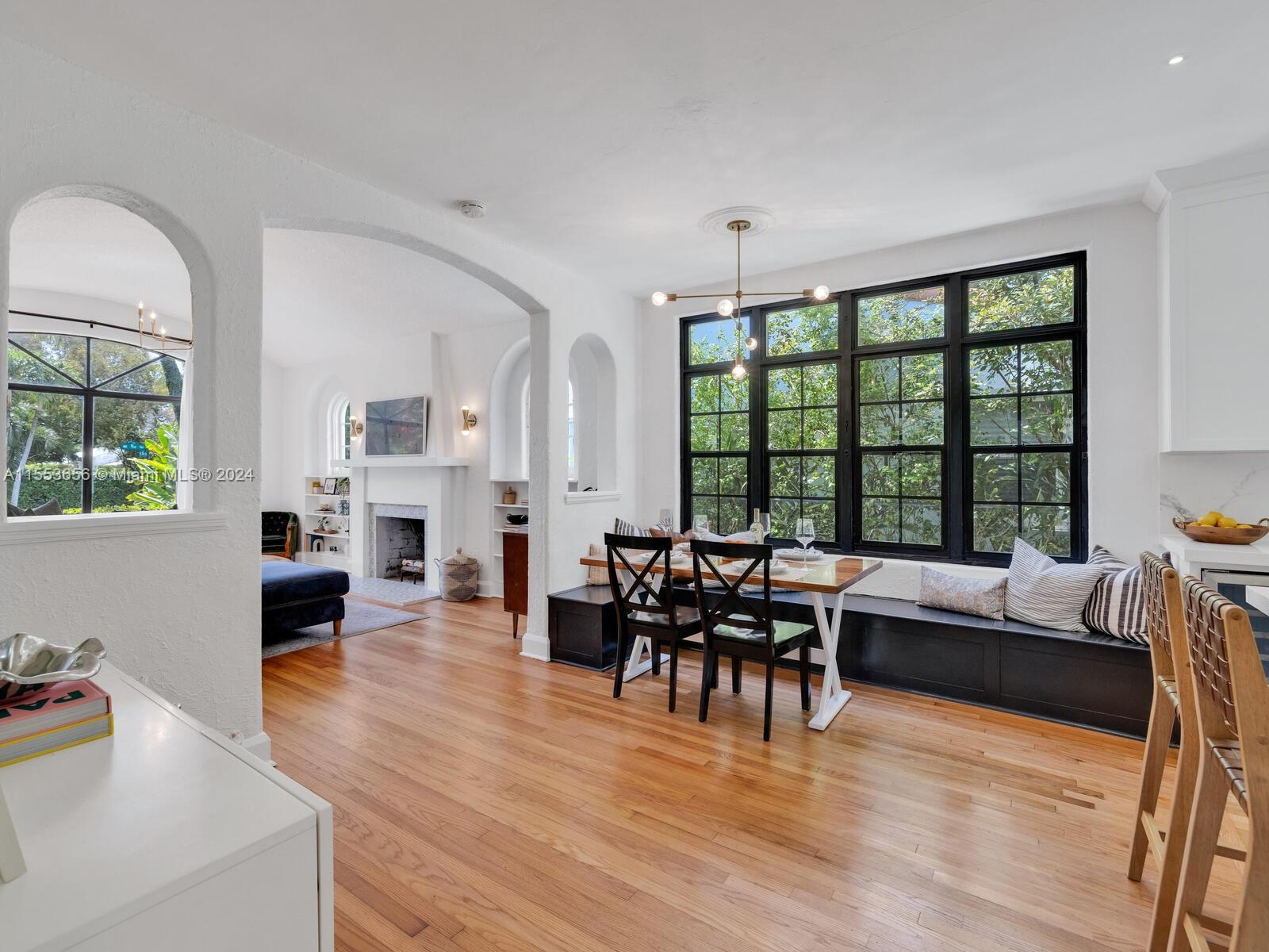 WATERSEDGE - Residential