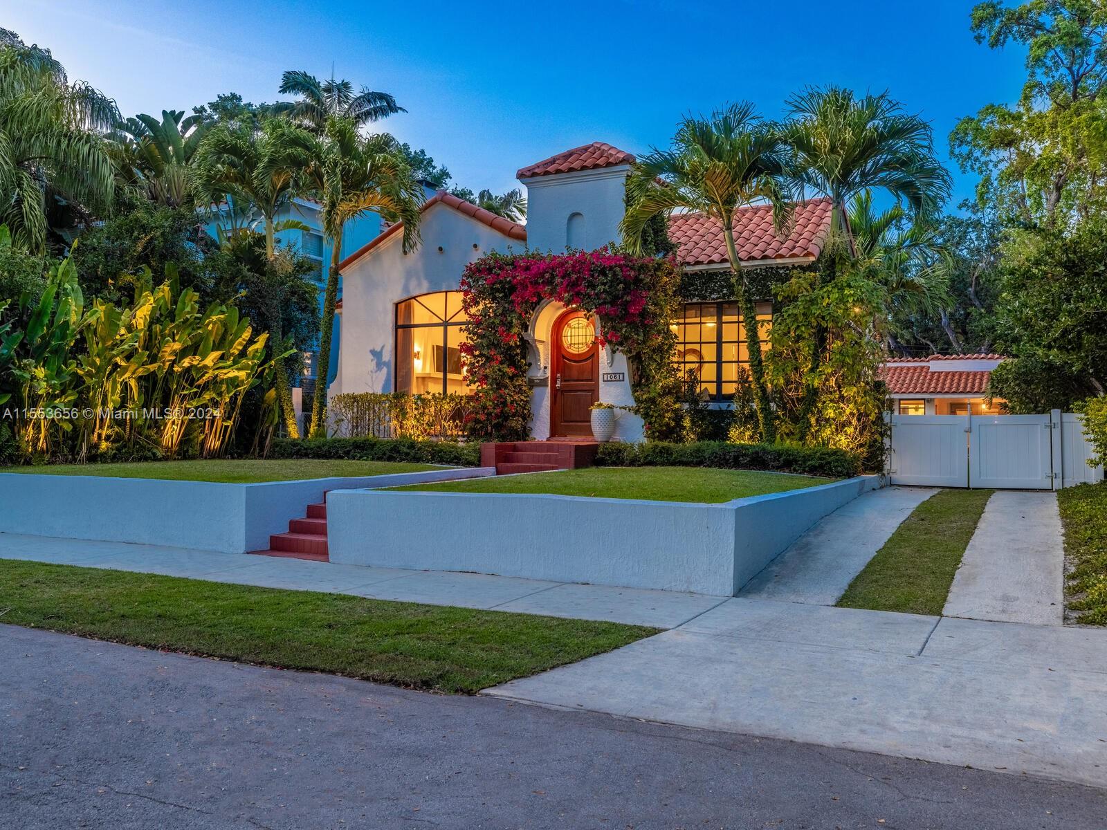 WATERSEDGE - Residential