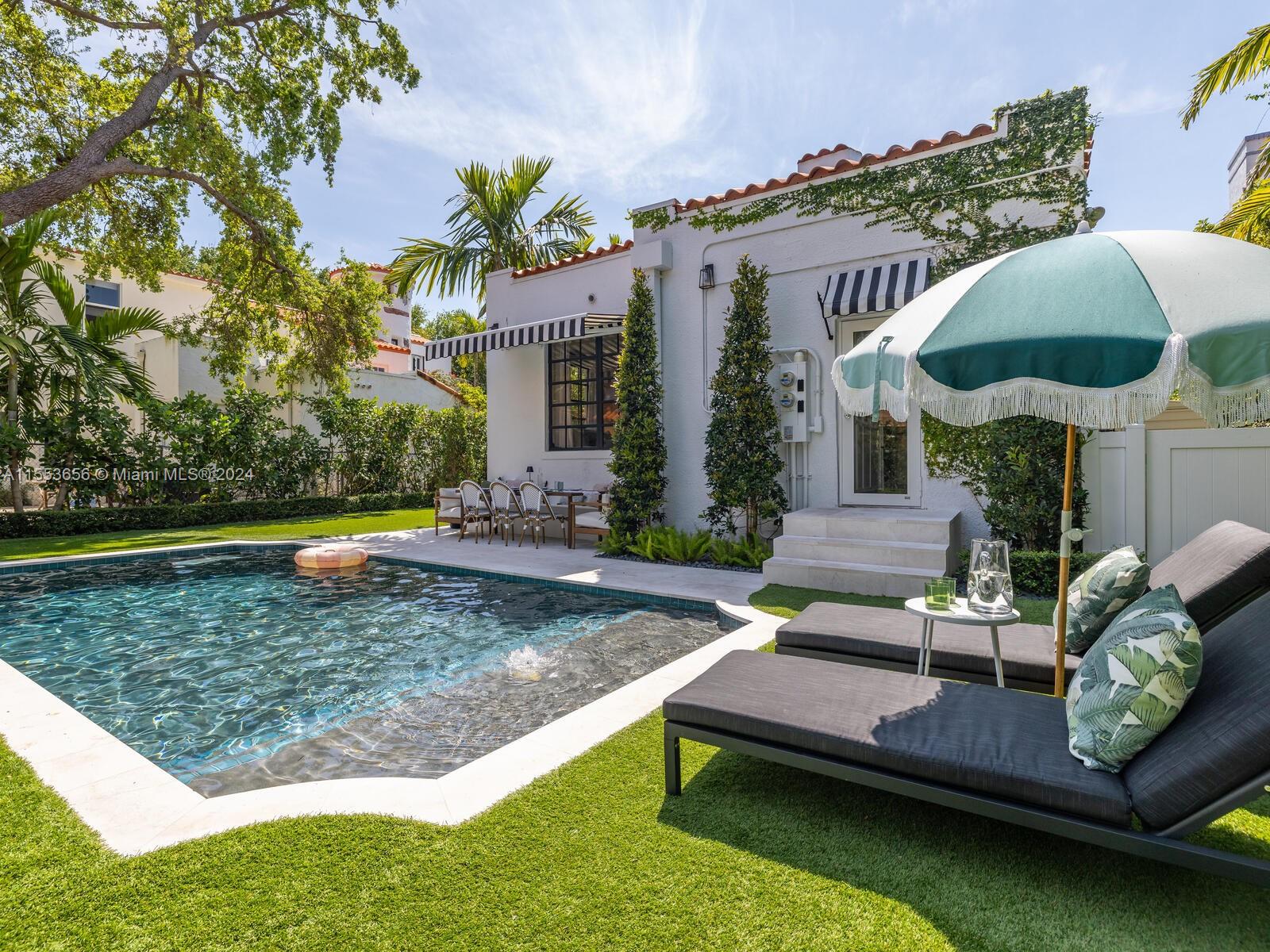 WATERSEDGE - Residential