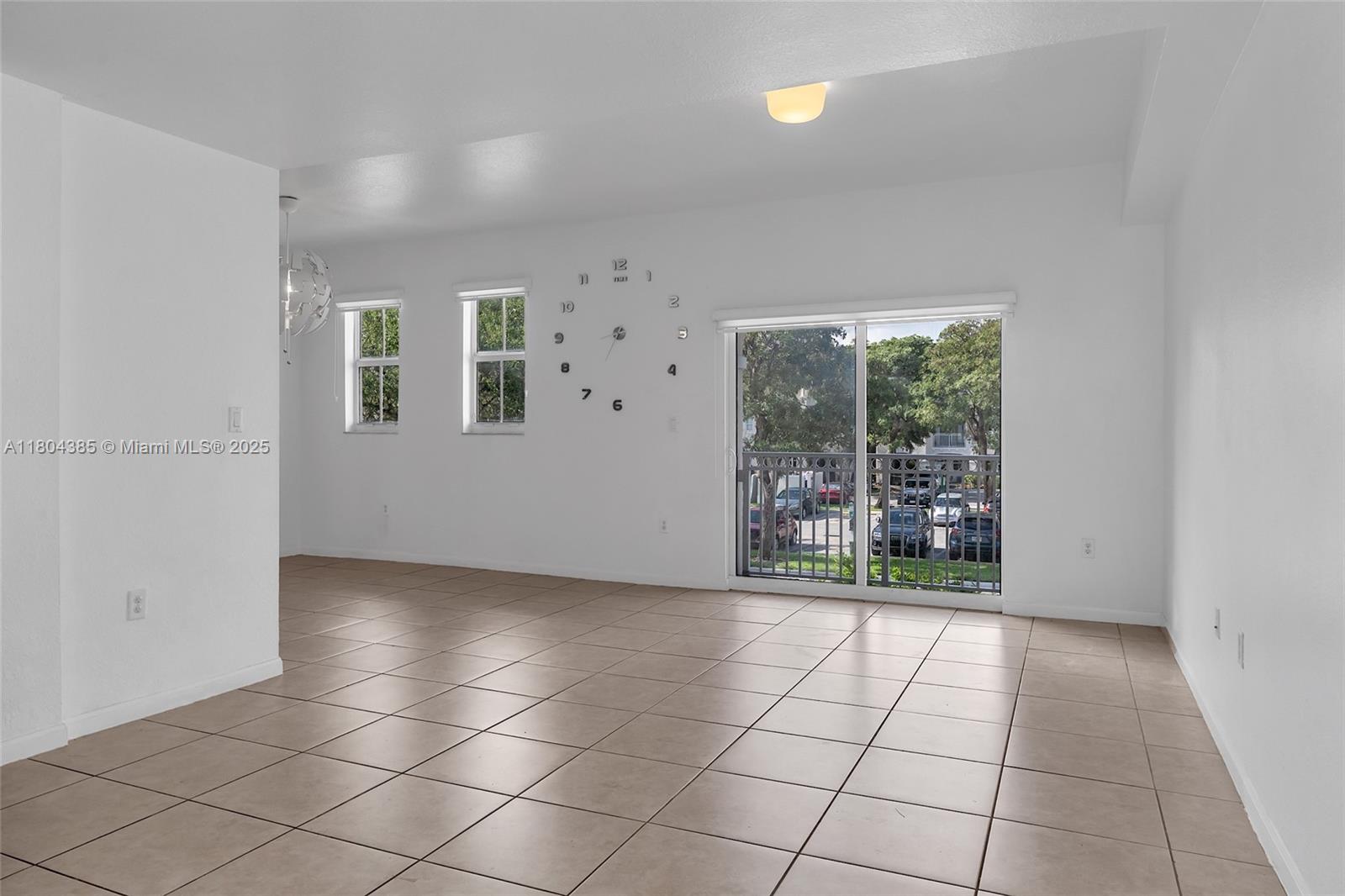 11403 NW 89th St 203