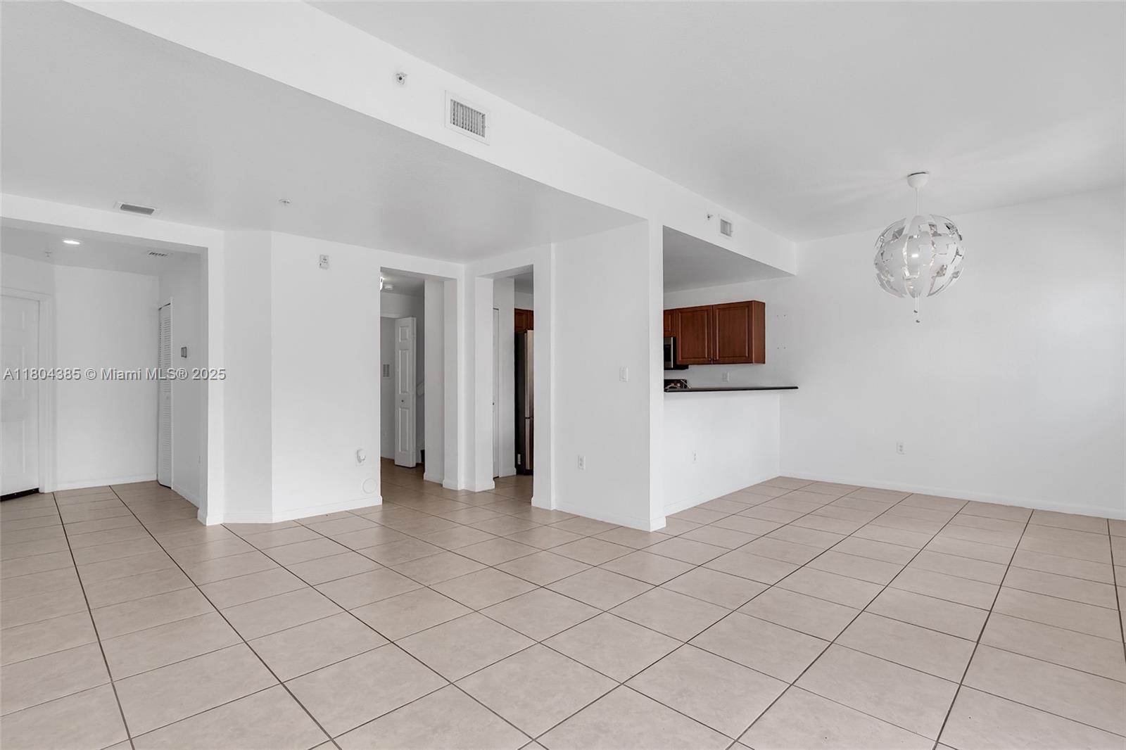 11403 NW 89th St 203