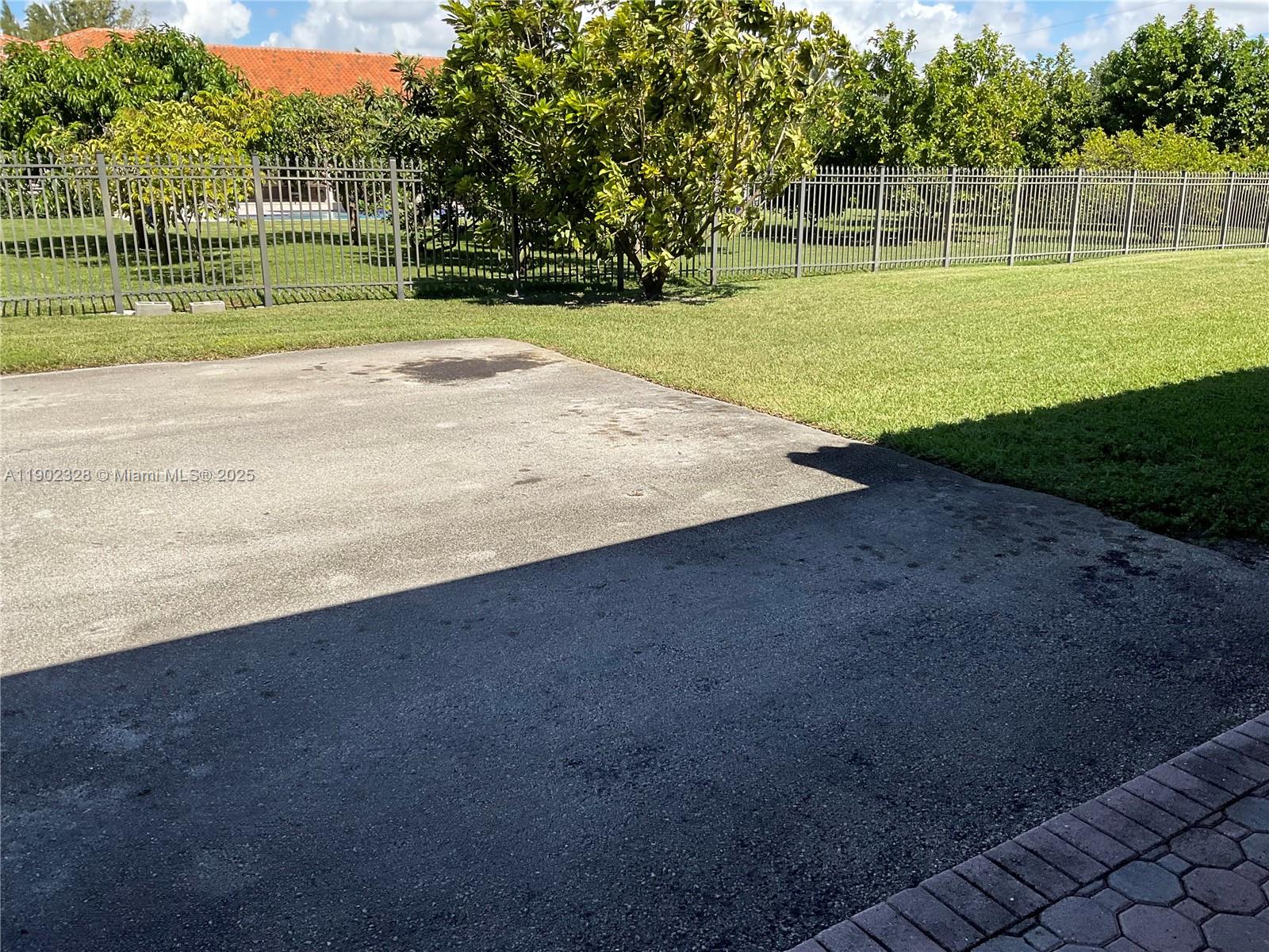 BIRD ROAD FARMSITES - Residential Lease