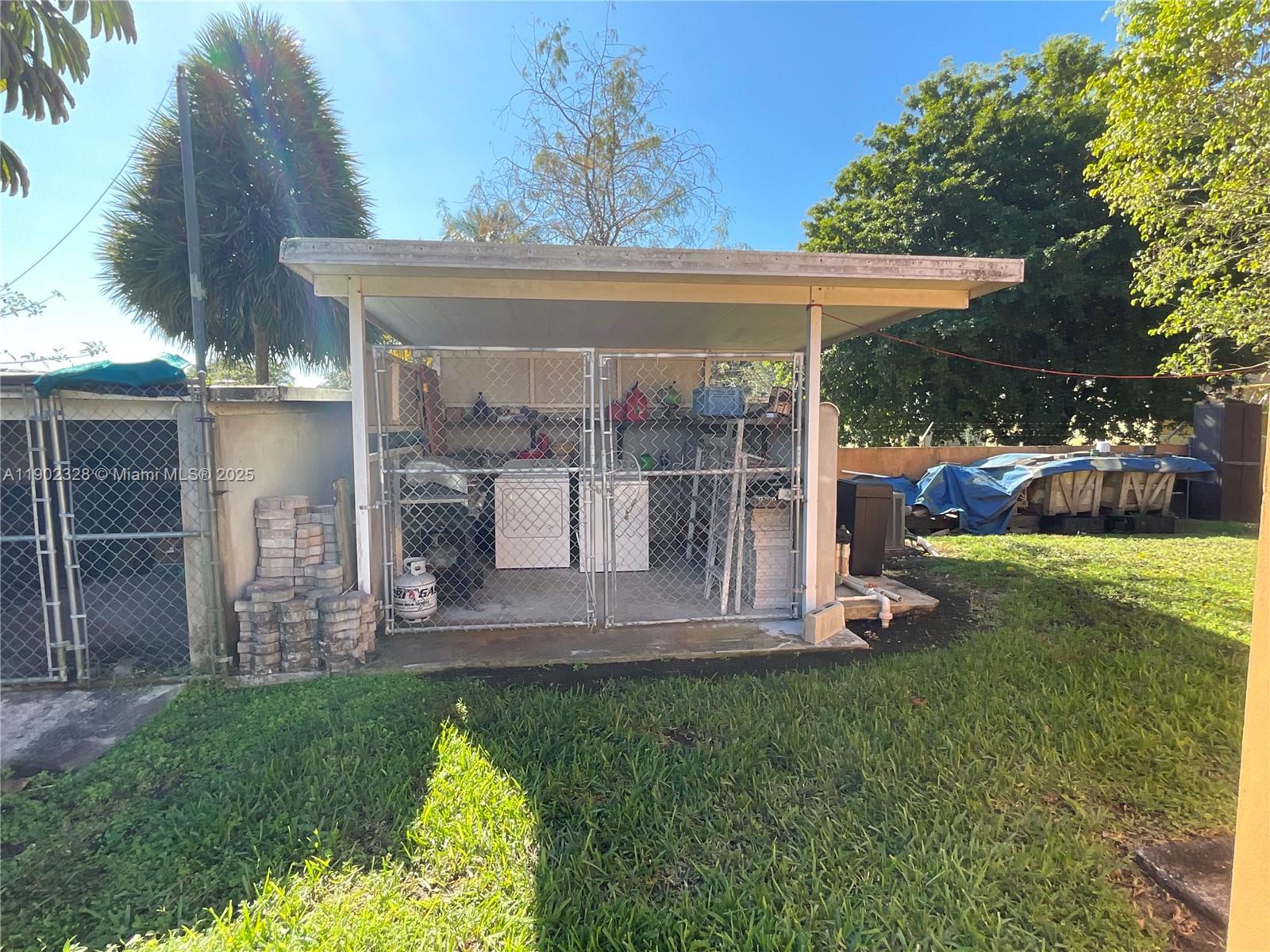 BIRD ROAD FARMSITES - Residential Lease