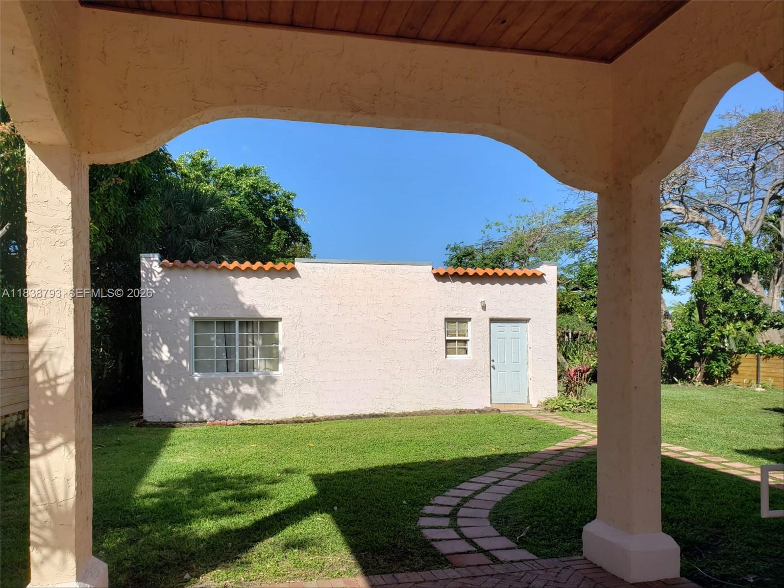 MID GOLF SUB 1ST ADDN - Residential