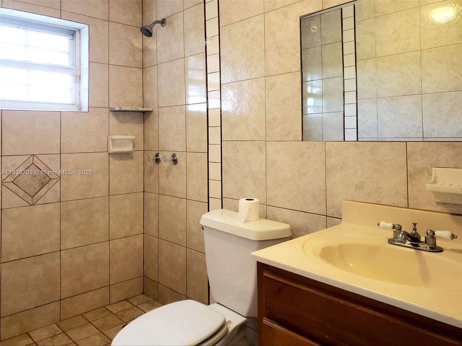 MID GOLF SUB 1ST ADDN - Residential