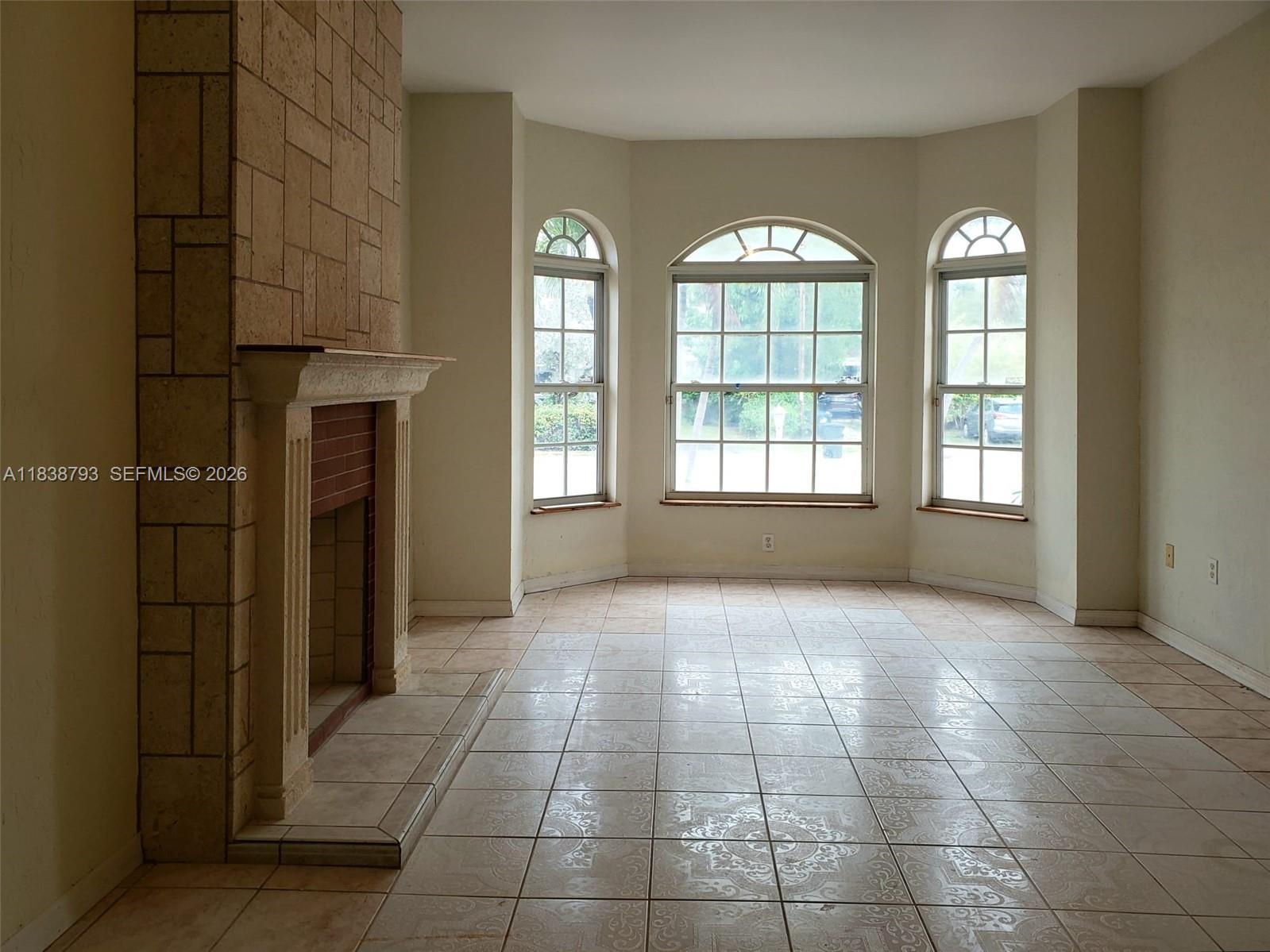 MID GOLF SUB 1ST ADDN - Residential