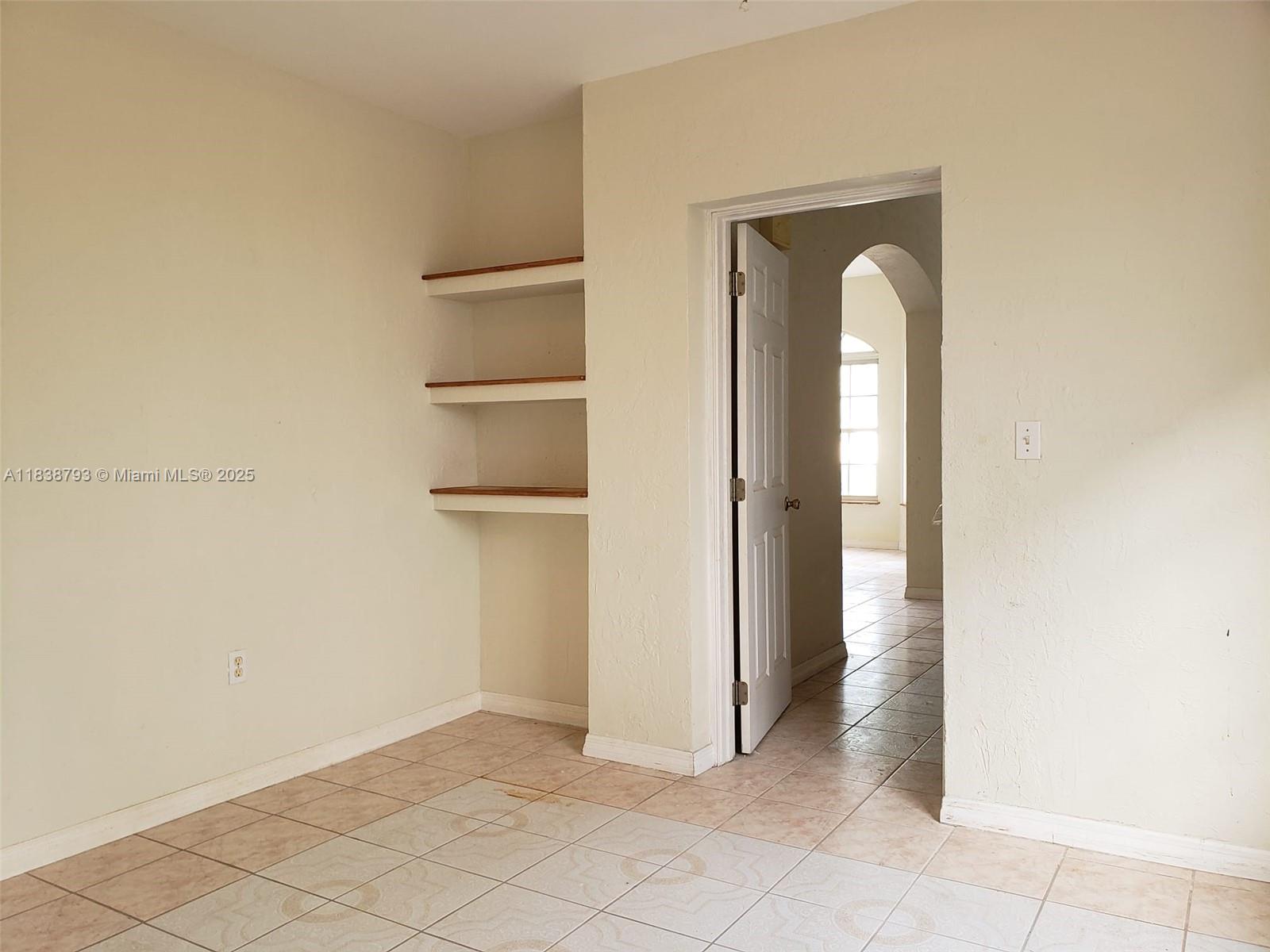 MID GOLF SUB 1ST ADDN - Residential