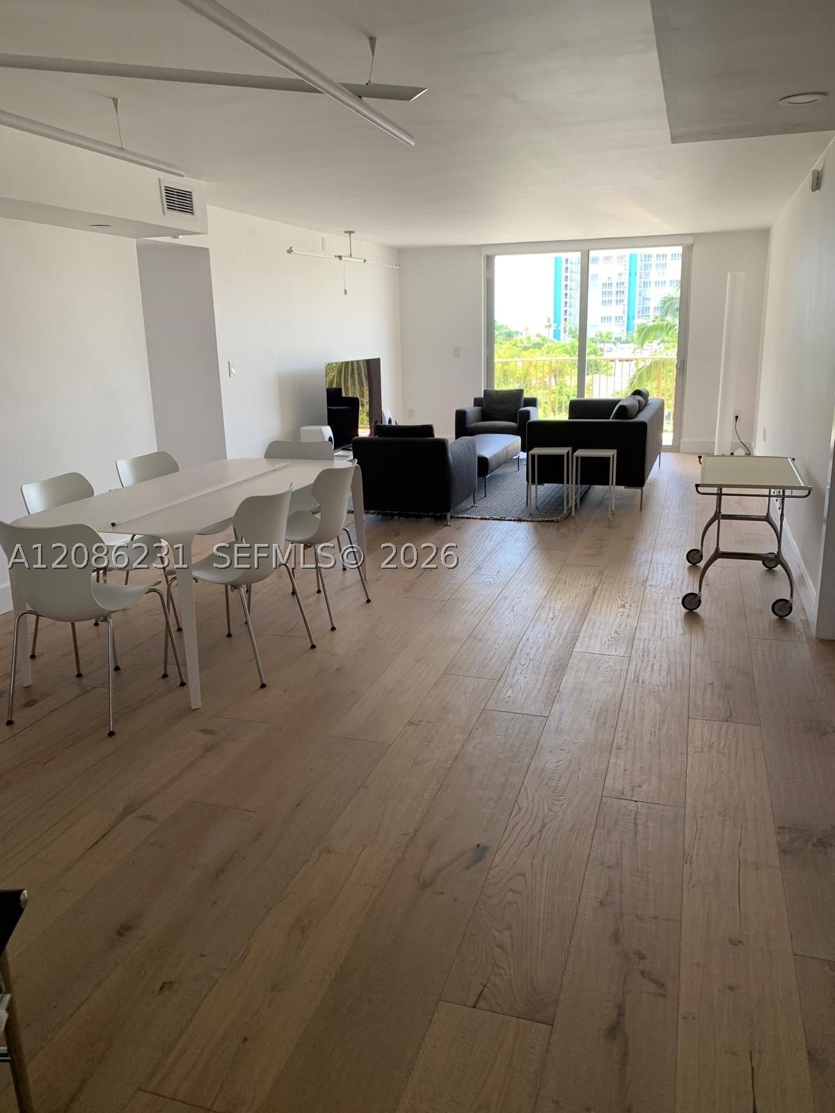 210 Sea View Dr 506