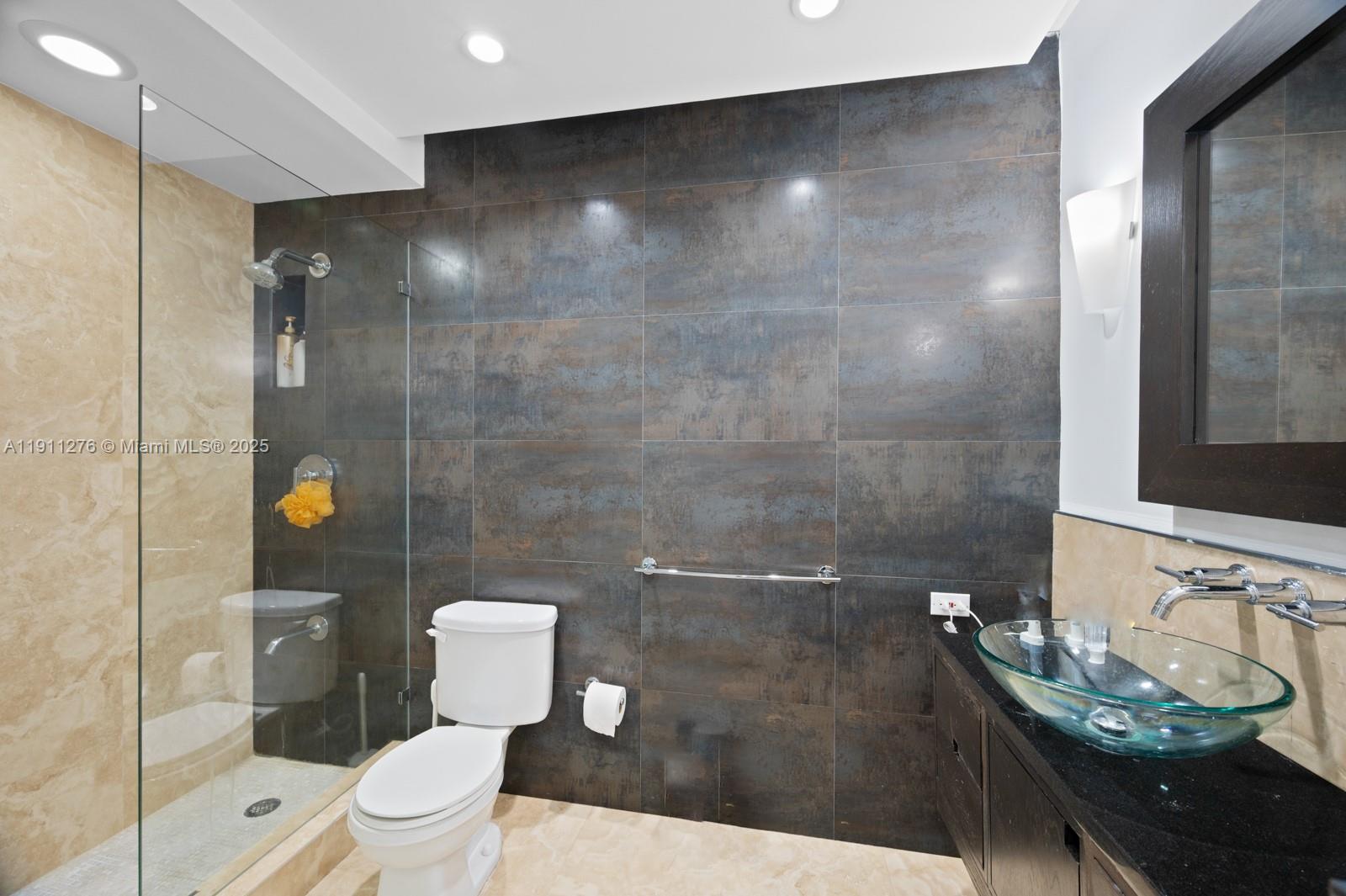 ARLEN BEACH CONDO - Residential Lease