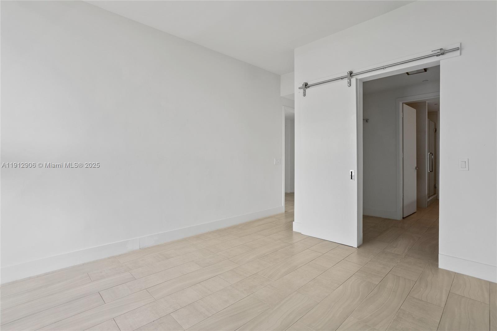 METROPICA NORTH TOWER ONE - Residential