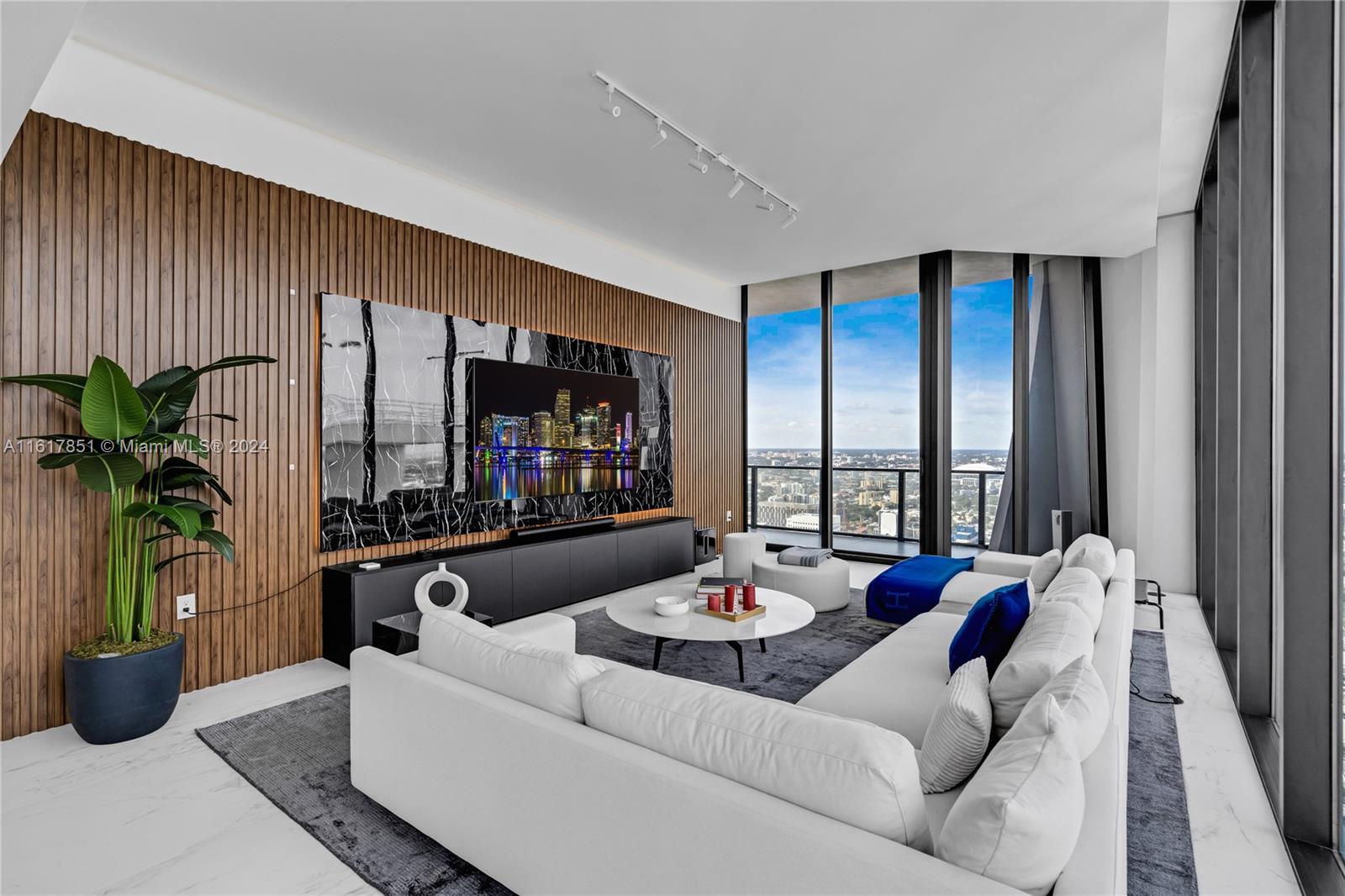 ONE THOUSAND MUSEUM CONDO - Residential