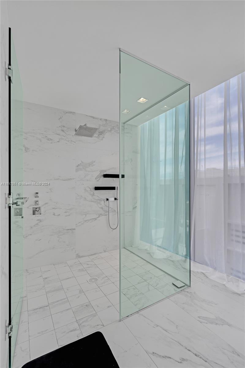 ONE THOUSAND MUSEUM CONDO - Residential