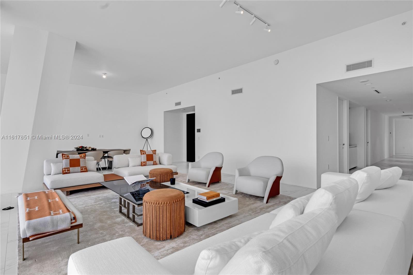 ONE THOUSAND MUSEUM CONDO - Residential