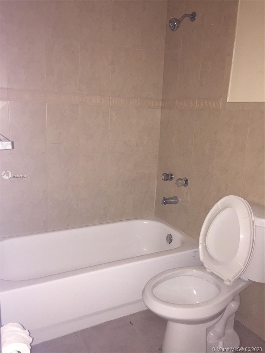 TENNIS VIEW CONDO PH I - Residential Lease