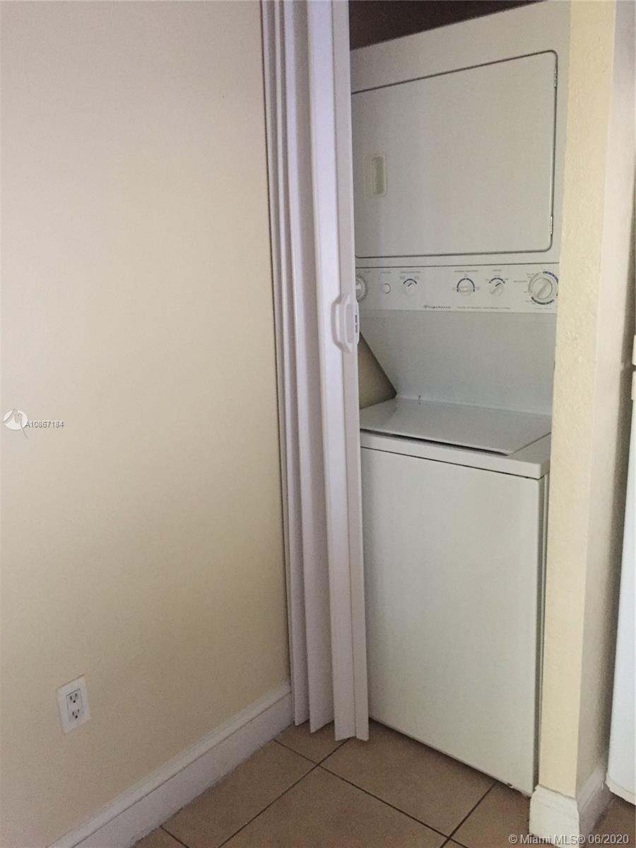 TENNIS VIEW CONDO PH I - Residential Lease