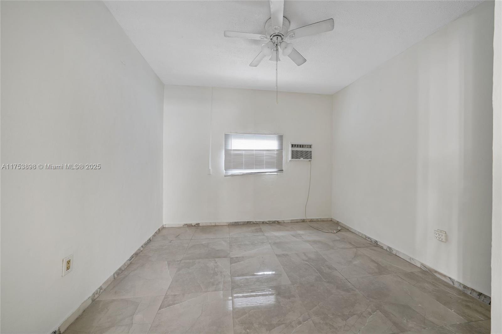 SHADOWLAWN - Residential Income