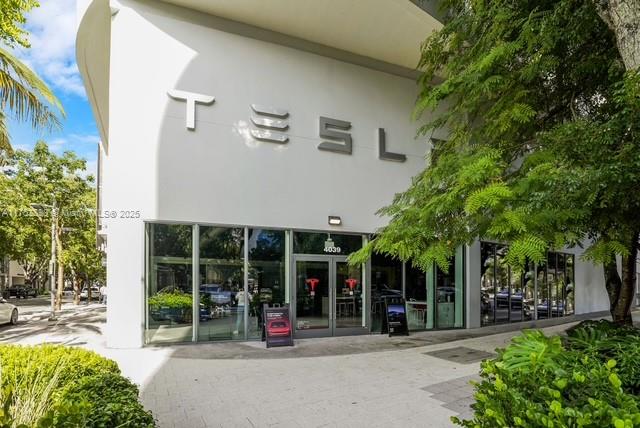 SHADOWLAWN - Residential Income