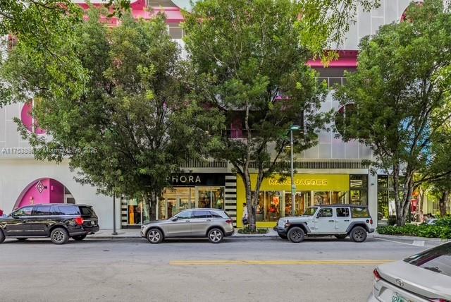 SHADOWLAWN - Residential Income