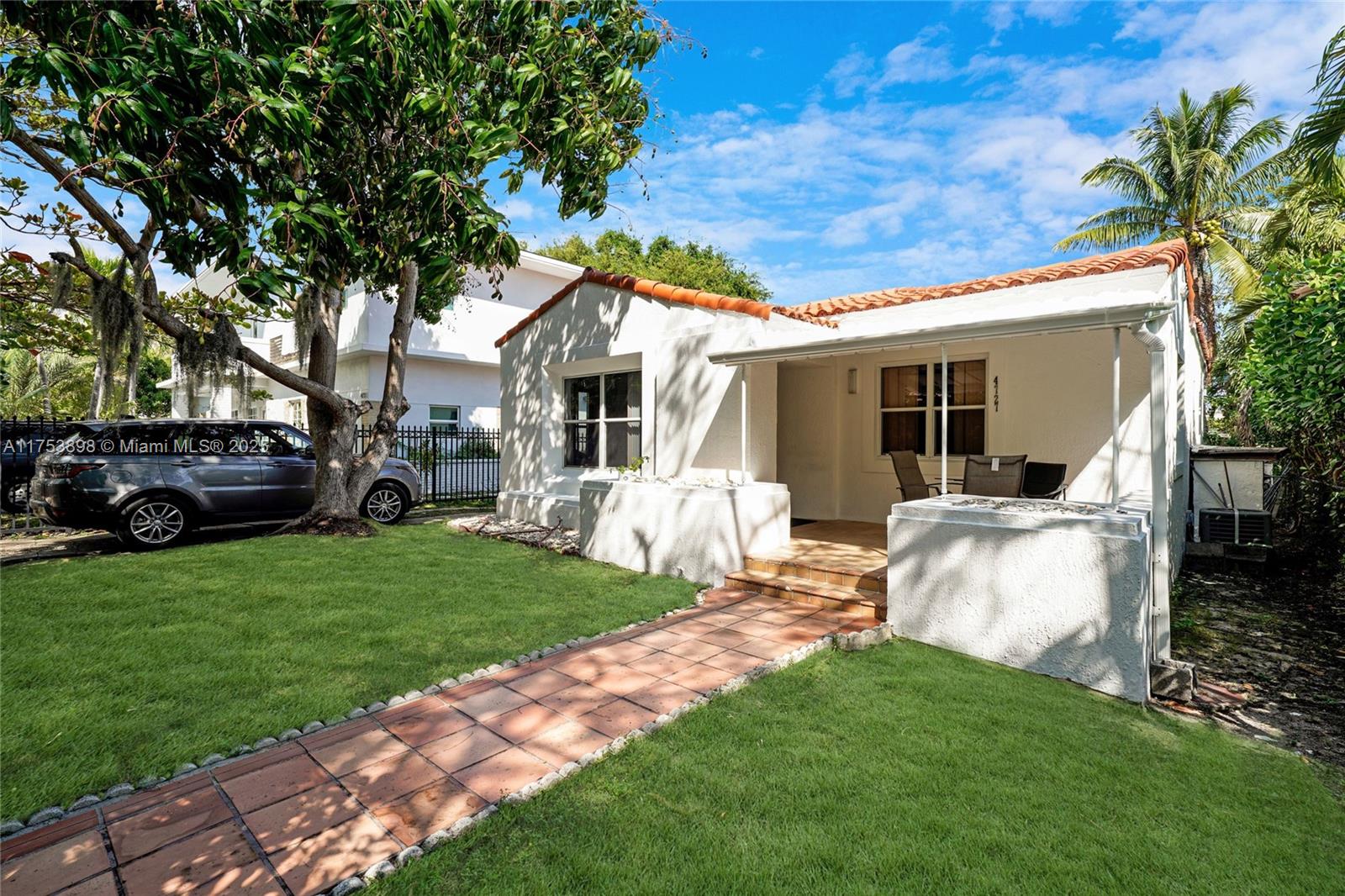 SHADOWLAWN - Residential Income