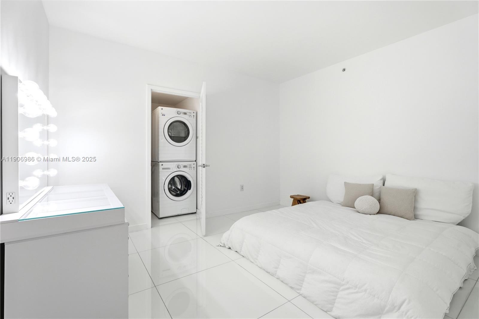 1010 BRICKELL CONDO - Residential