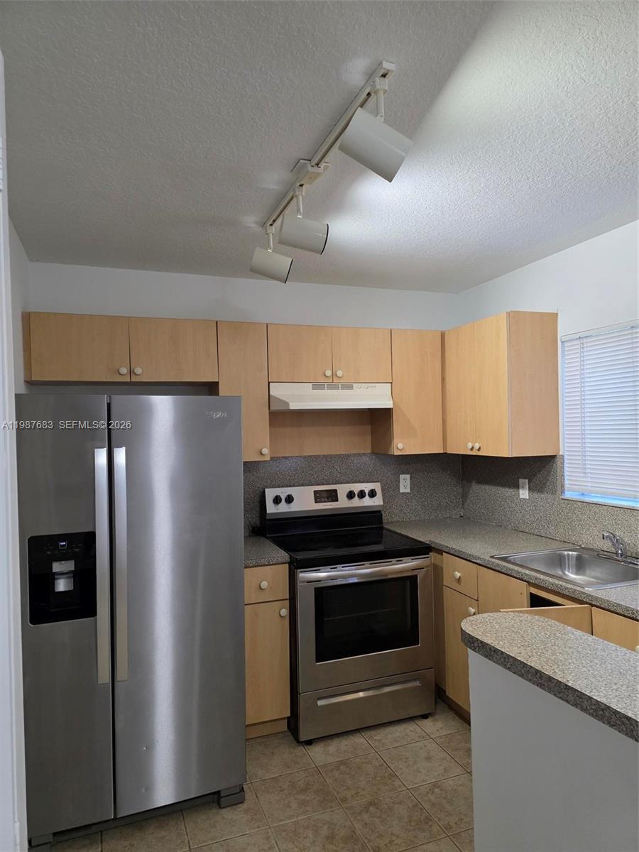 VENETIA GARDENS SOUTH CON - Residential