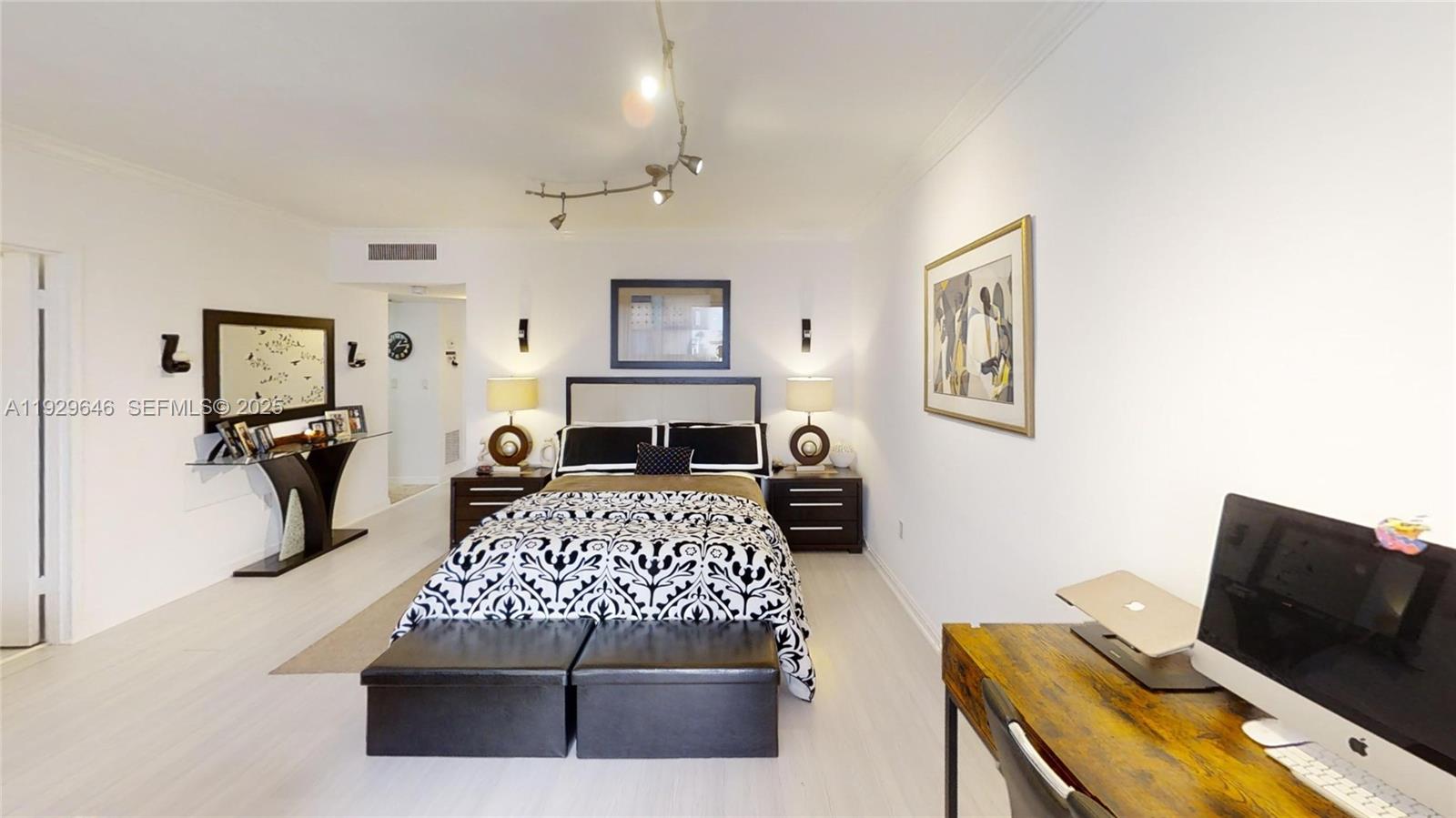 SOUTH BAY CLUB CONDO - Residential Lease