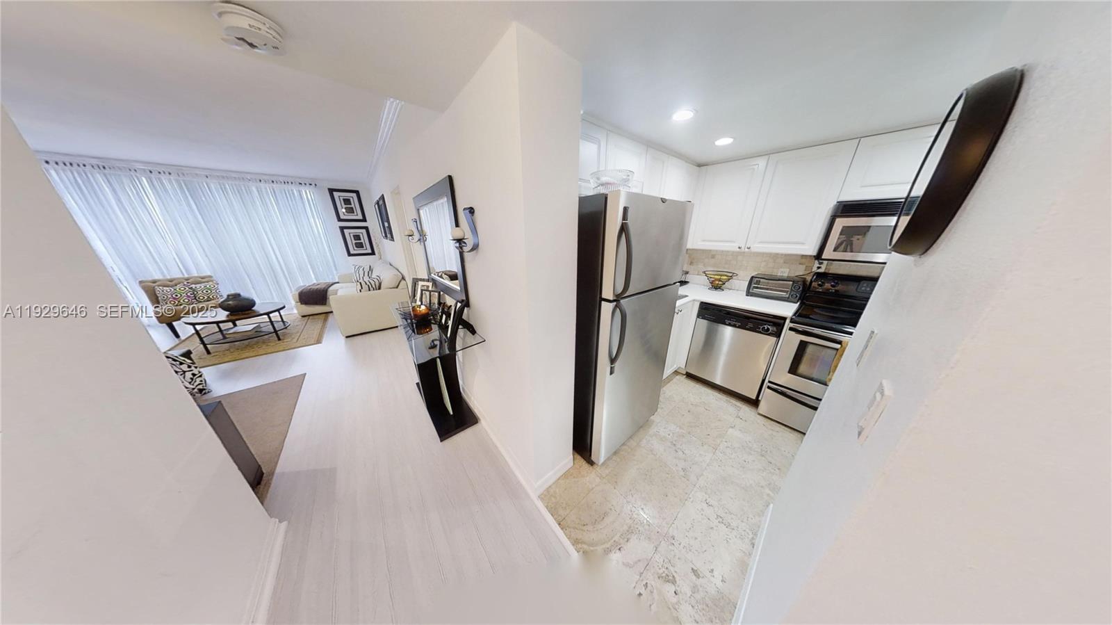 SOUTH BAY CLUB CONDO - Residential Lease