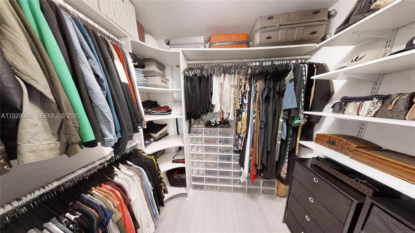 SOUTH BAY CLUB CONDO - Residential Lease